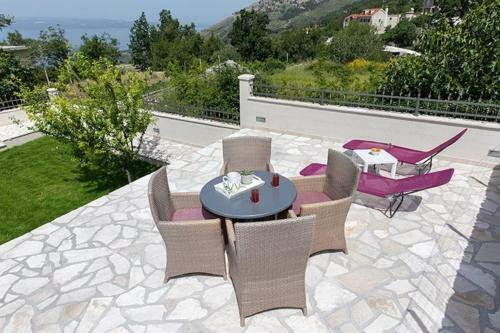 Holiday House Alina With Heated Pool