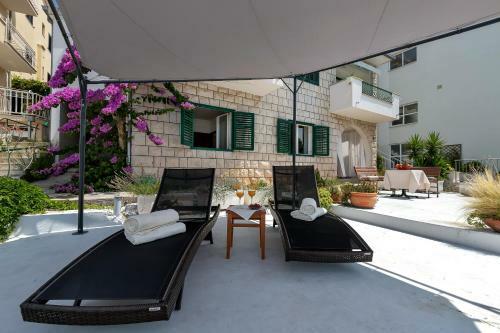 Beachfront Apartment Nives