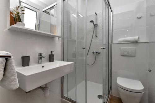 Apartments ?obrni?