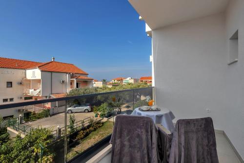 Apartments ?obrni?