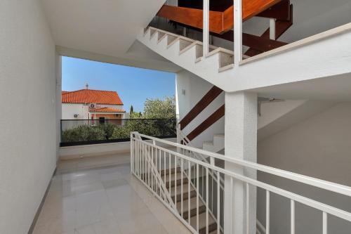 Apartments ?obrni?