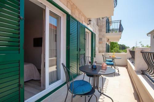Villa Nina With Heated Pool & Seaview