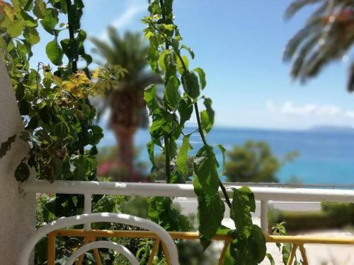 Apartments Lali? - A Spacious Three Bedroom Apartment With A Sea View