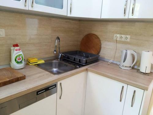 Apartments Lali? - A Spacious Three Bedroom Apartment With A Sea View