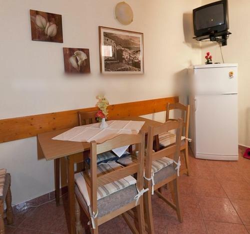 Apartment In Tucepi With Terrace, Air Conditioning, Wifi 3674-2