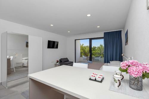 Central Beach Apartments