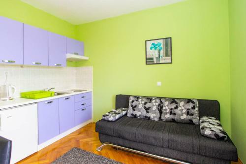 Apartmani Maja