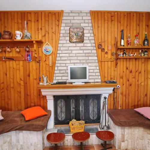 Green Area Stone House