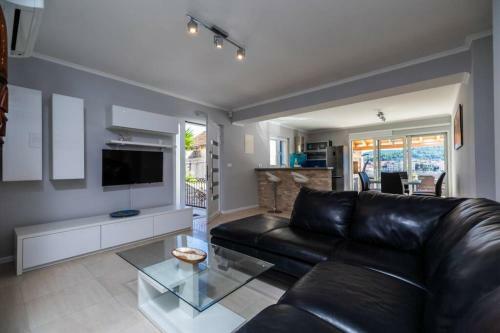 Luxury Apartment Marina View No 2