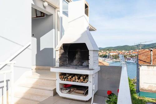 Sea View Apartment Lea
