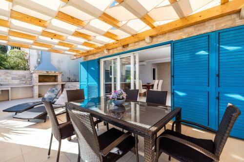 Luxury Apartment Marina View No 1