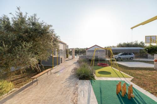 Villa Barbara - Olive Paradise, With Chlorine-free Pool