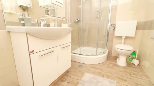Seafront Apartment Marinka