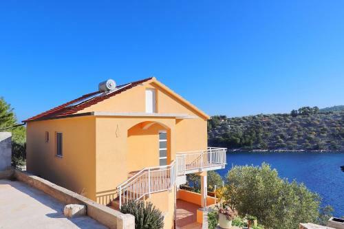 Peaceful Holiday House Senija