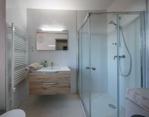 Staf�tah�z Apartmanok