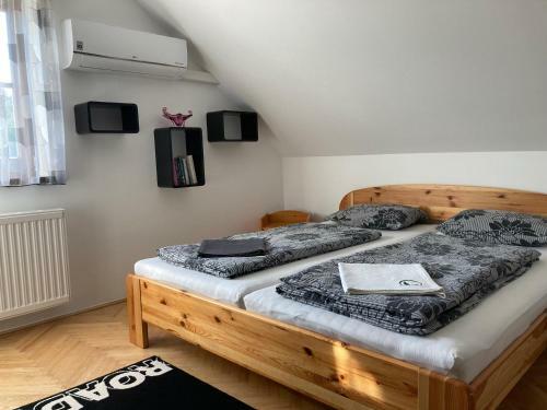 Hostal Velemi Vend�gh�z