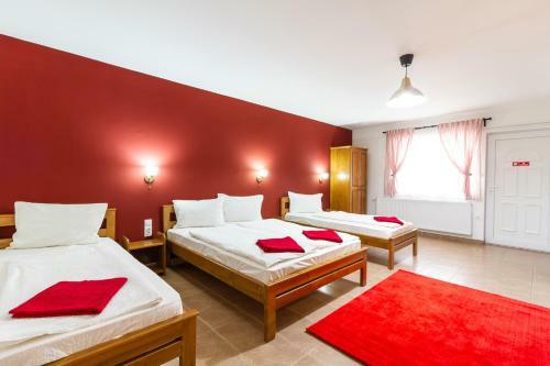 Hostal Airport K�roly Centr�l