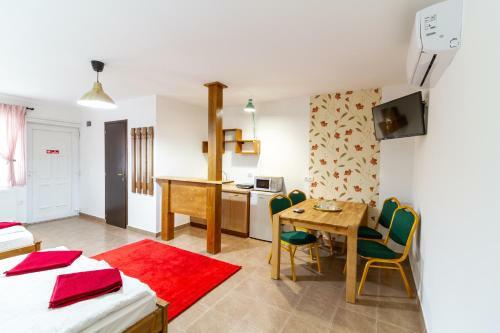 Hostal Airport K�roly Centr�l