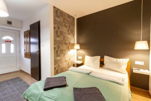 Hostal Airport K�roly Centr�l