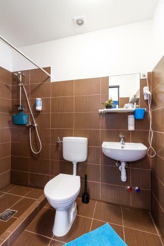 Hostal Airport K�roly Centr�l
