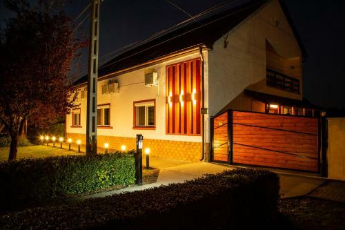 Hostal Airport K�roly Centr�l