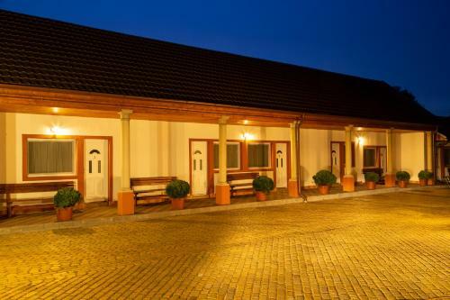 Hostal Airport K�roly Centr�l