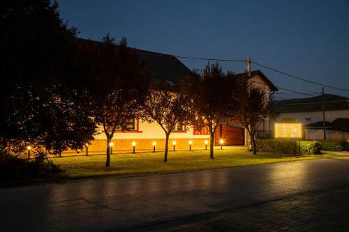 Hostal Airport K�roly Centr�l