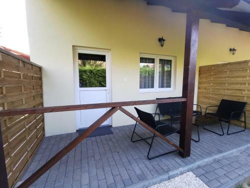 Vali N�ni Kif?zde �s Apartman