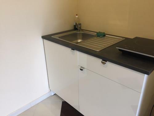 Apartamento Budapest Airport , Accommodation In Vecs�s