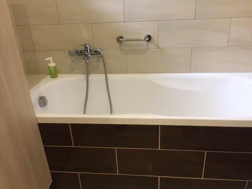 Apartamento Budapest Airport , Accommodation In Vecs�s
