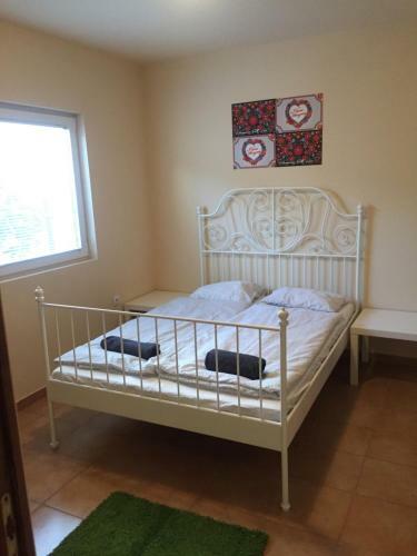 Apartamento Budapest Airport , Accommodation In Vecs�s