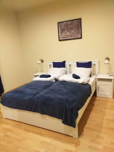 Apartamento Budapest Airport , Accommodation In Vecs�s