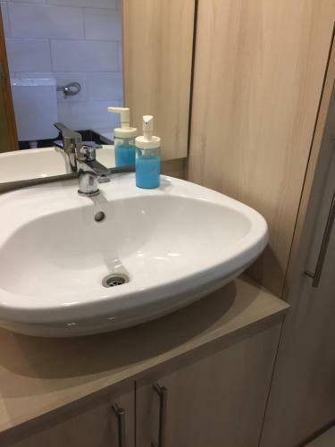 Apartamento Budapest Airport , Accommodation In Vecs�s