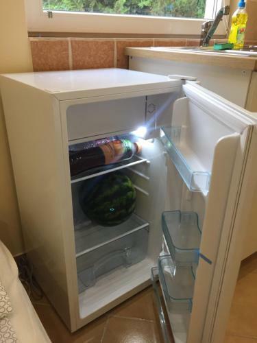 Apartamento Budapest Airport , Accommodation In Vecs�s