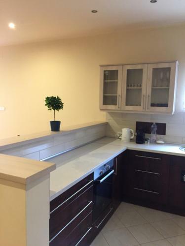 Apartamento Budapest Airport , Accommodation In Vecs�s