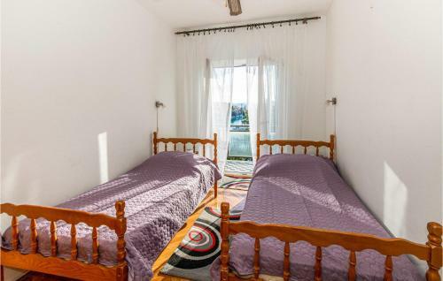 Awesome Apartment In Klek With 2 Bedrooms