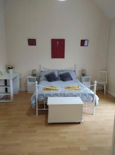 Riverside House Glenties