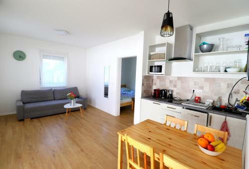 Friends & Family Apartmanok Velence