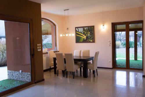 Villa Velencei F?zf�s