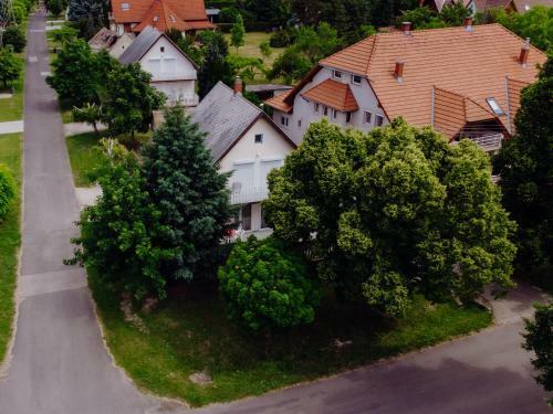 Ny�rfa Apartman