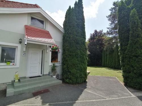 Relax Apartman B�kf�rd?