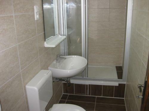 Hostal Parti Apartman