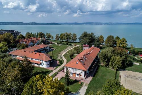 Zam�rdi Sir�ly Apartmanok