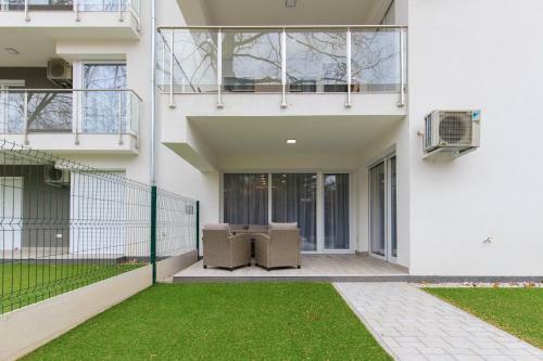 Sunshine Resort Black Apartman