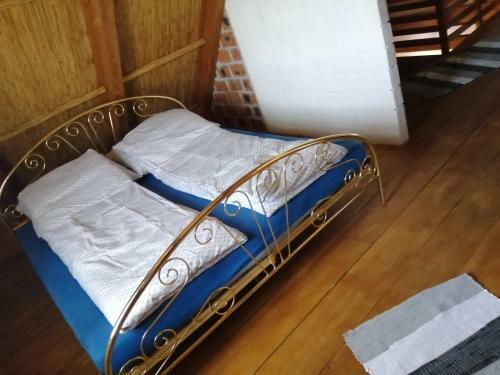 Lisztes Apartman (medenc�s, N�dfedeles, Zam�rdi)