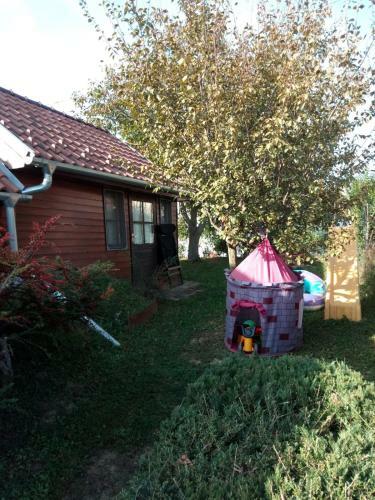 Karos Centr�l Apartmanh�z