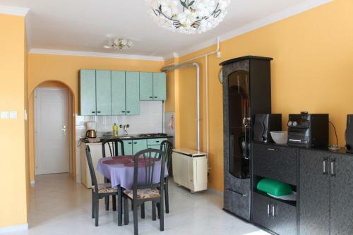 Orwa Apartmanok - C�drus K�z
