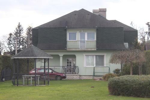 Orwa Apartmanok - C�drus K�z