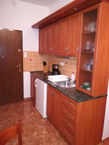 Anik� Apartman