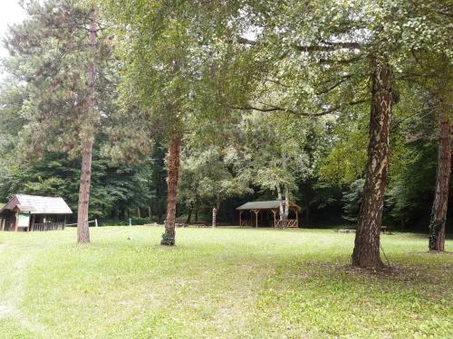 Gy�ngy Apartman
